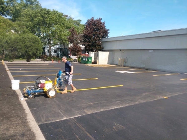 parking lot striping, commercial sealcoating, commercial real estate paving